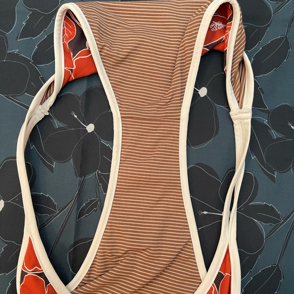 Acacia bottom - Picture 5 of 5